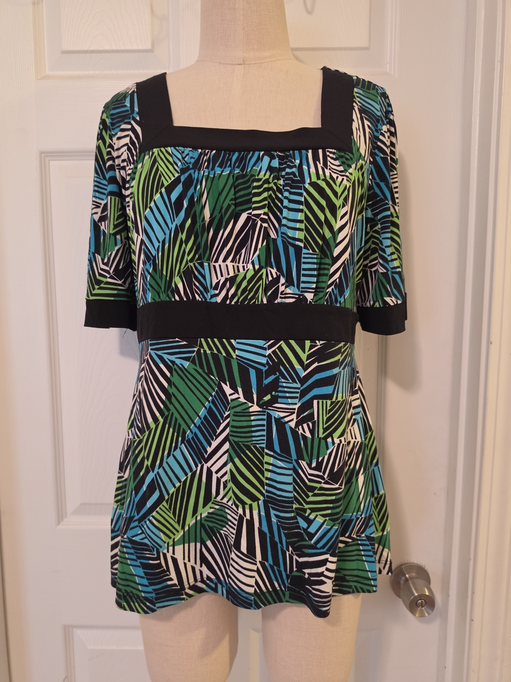 East 5th Black, Green, Blue & White Geometric Print Square-Neck Blouse Size L